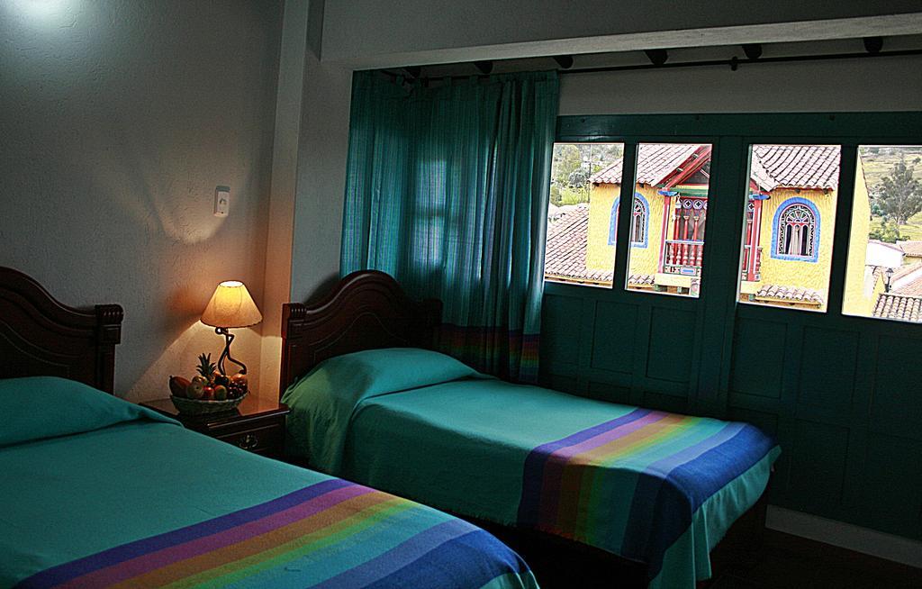 Hotel Los Geranios Дуитама Экстерьер фото