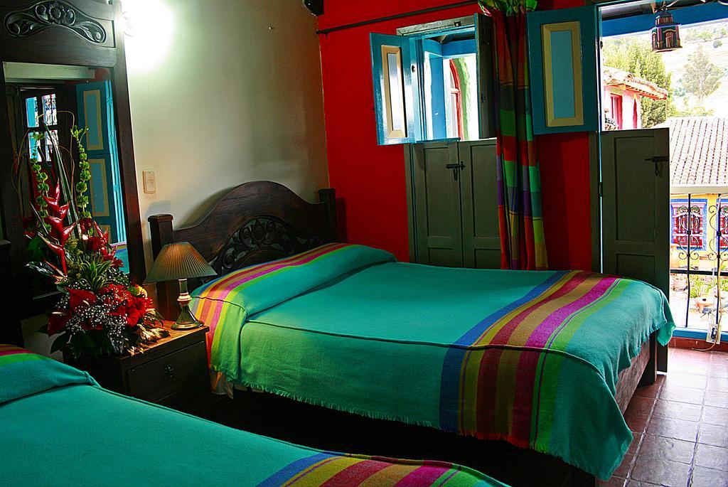Hotel Los Geranios Дуитама Экстерьер фото