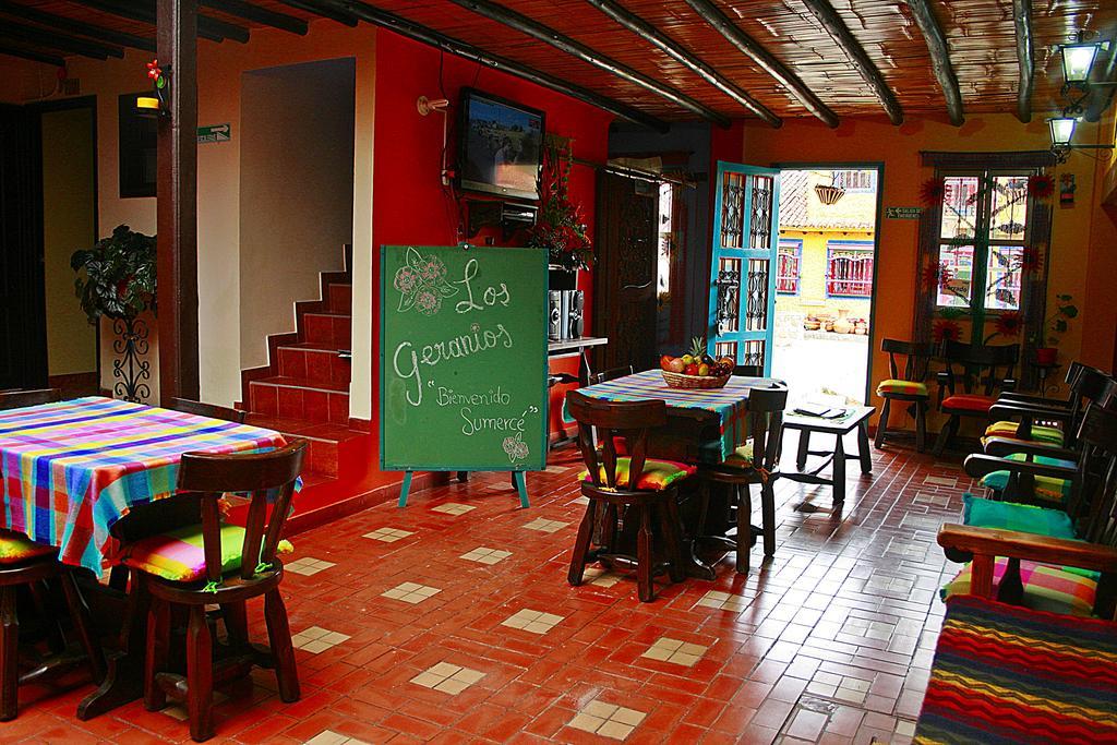 Hotel Los Geranios Дуитама Экстерьер фото