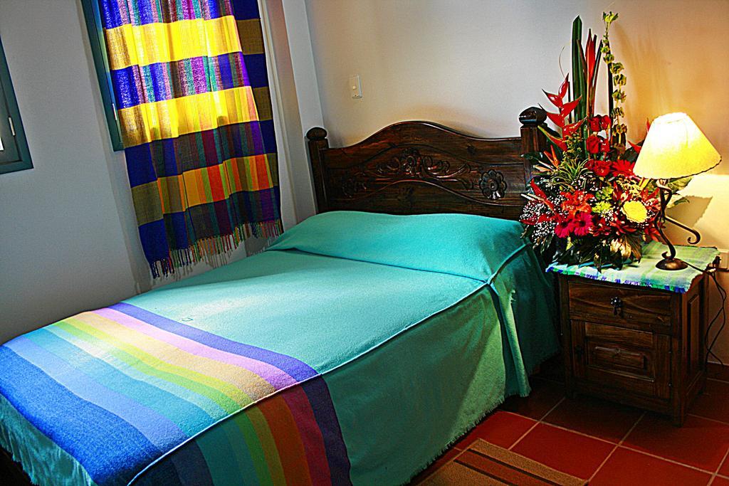 Hotel Los Geranios Дуитама Экстерьер фото