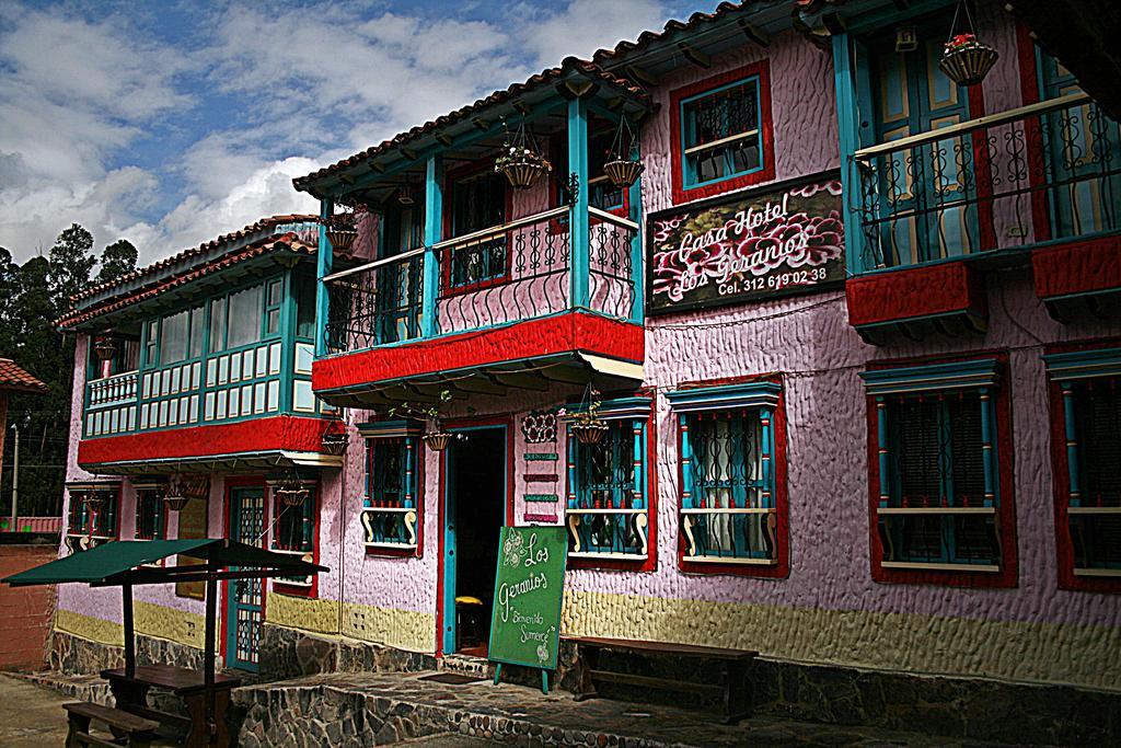 Hotel Los Geranios Дуитама Экстерьер фото