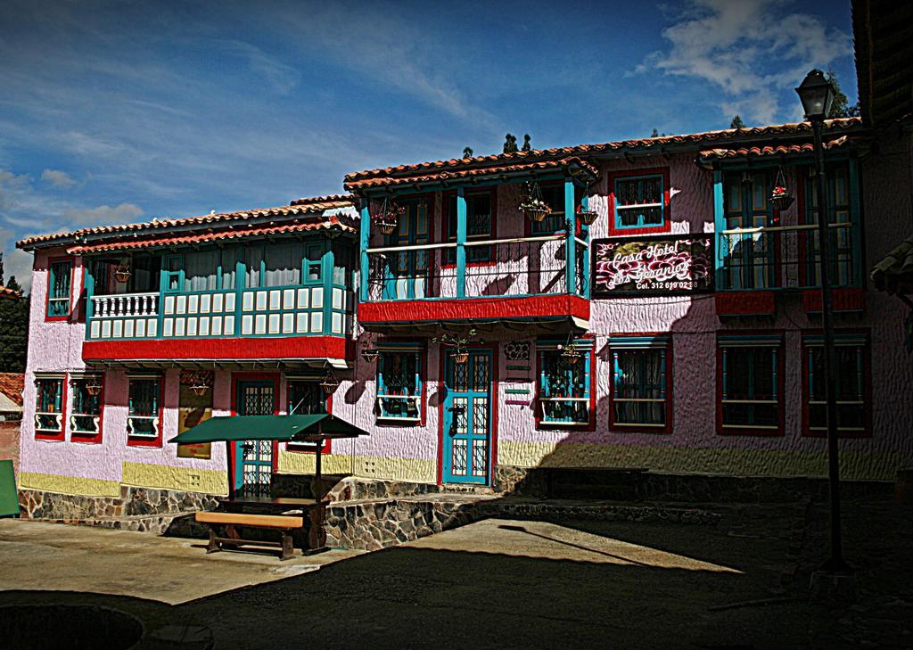 Hotel Los Geranios Дуитама Экстерьер фото